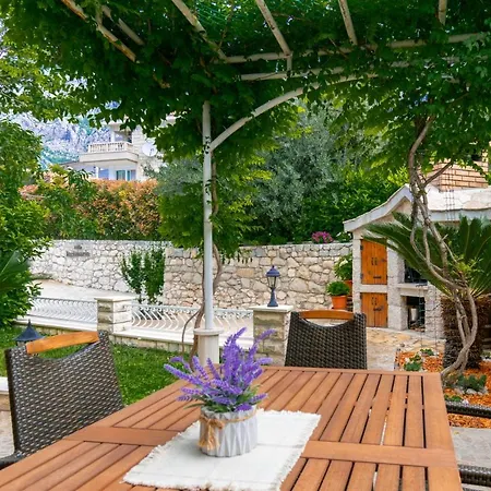 Apartman Iva With Sea View