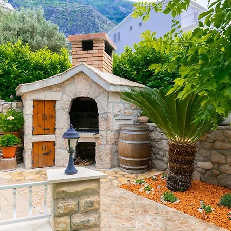 Iva With Sea View 公寓 *