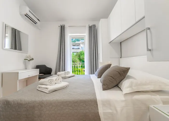 Iva With Sea View 马卡尔斯卡